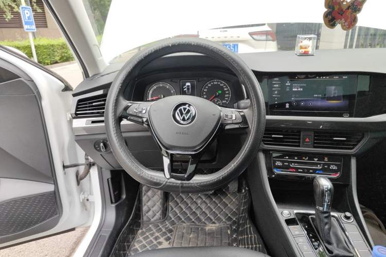 Used Volkswagen Bora 2021 1.5L Automatic Elite Smart Connect Edition Steering Wheel