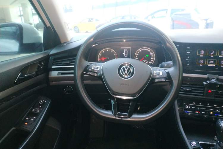 Used Volkswagen Bora 2021 1.5L Automatic Elite Smart Connect Edition Steering Wheel