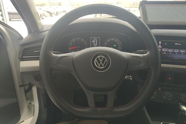 Used Volkswagen Bora 2021 1.5L Automatic Fashionable Smart Connectivity Version Steering Wheel