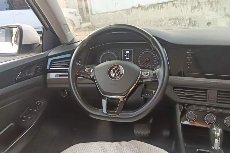 Used Volkswagen Bora 2021 1.5L Automatic Comfort Smart Connect Edition Steering Wheel