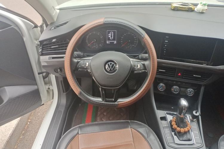 Used Volkswagen Bora 2021 1.5L Automatic Fashionable Smart Connectivity Version Steering Wheel