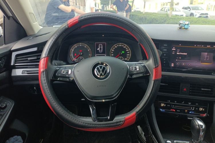 Used Volkswagen Bora 2021 280TSI DSG Elite Smart Connectivity Version Steering Wheel