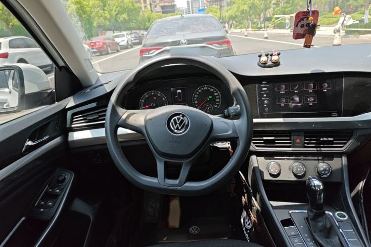 Used Volkswagen Bora 2021 1.5L Automatic Fashionable Smart Connectivity Version Steering Wheel