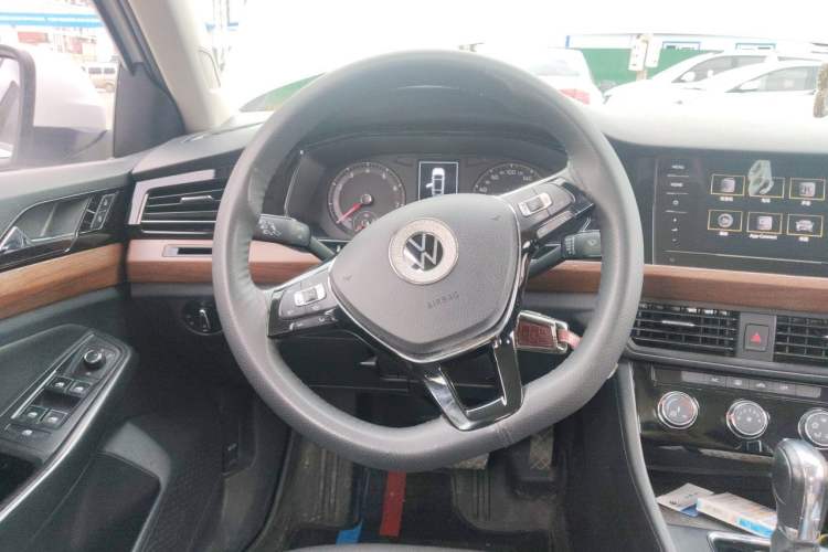 Used Volkswagen Bora 2021 1.5L Automatic Comfort Smart Connect Edition Steering Wheel