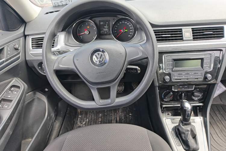 Used Volkswagen Bora 2021 1.5L Automatic Fashionable Smart Connectivity Version Steering Wheel