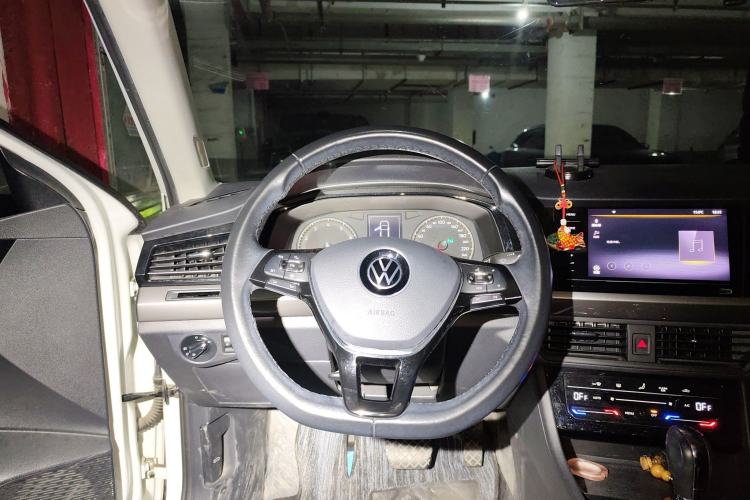 Used Volkswagen Bora 2021 1.5L Automatic Elite Smart Connect Edition Steering Wheel
