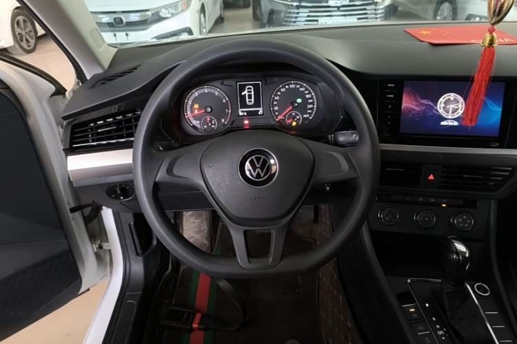 Used Volkswagen Bora 2021 1.5L Automatic Fashionable Smart Connectivity Version Steering Wheel