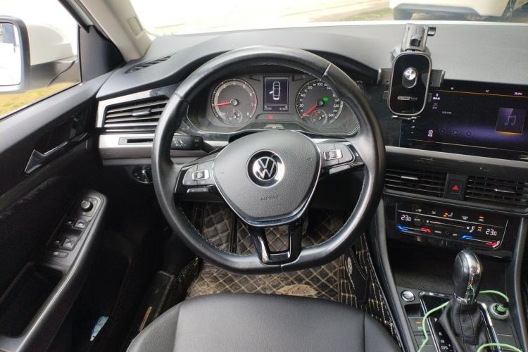 Used Volkswagen Bora 2021 1.5L Automatic Elite Smart Connect Edition Steering Wheel