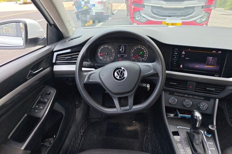 Used Volkswagen Bora 2021 1.5L Automatic Fashionable Smart Connectivity Version Steering Wheel