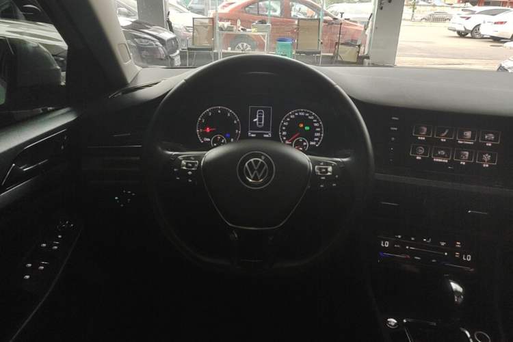 Used Volkswagen Bora 2021 1.5L Automatic Elite Smart Connect Edition Steering Wheel