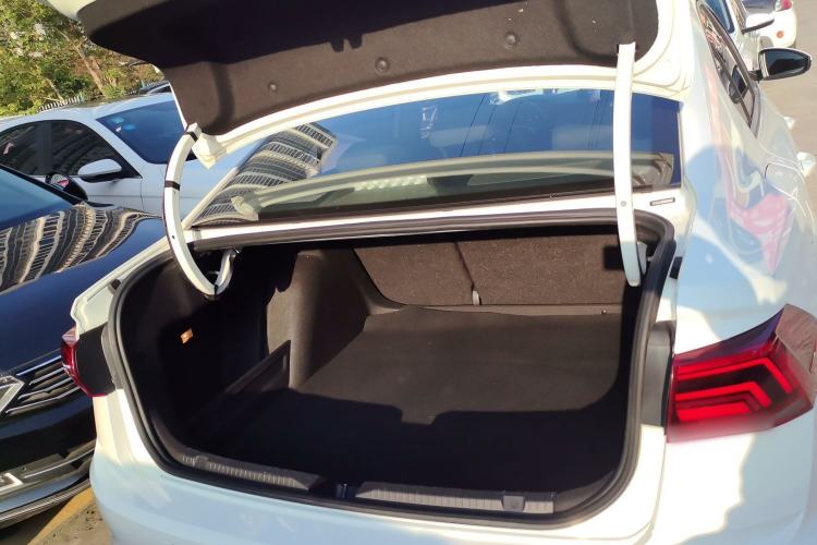 Used Volkswagen Bora 2021 1.5L Automatic Fashionable Smart Connectivity Version Trunk
