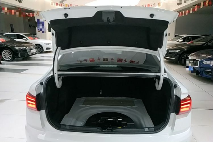 Used Volkswagen Bora 2021 1.5L Automatic Fashionable Smart Connectivity Version Trunk