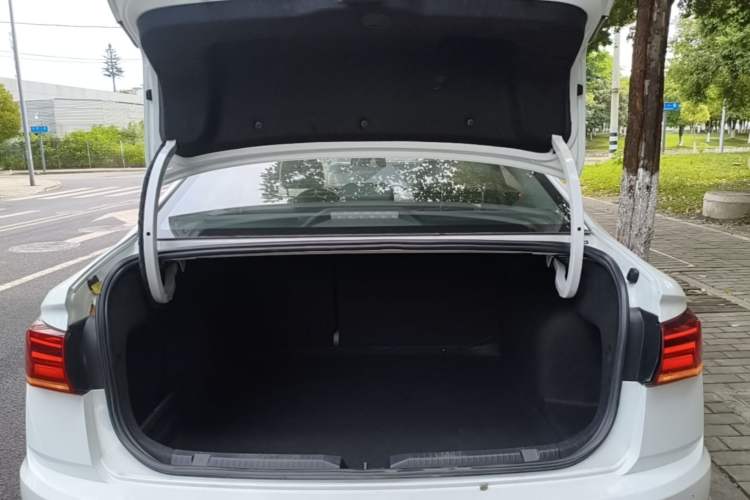 Used Volkswagen Bora 2021 1.5L Automatic Comfort Smart Connect Edition Trunk