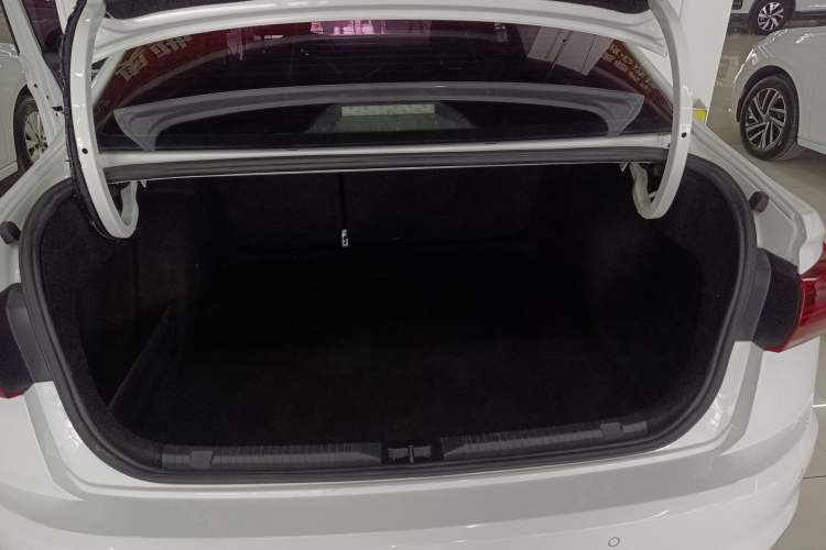 Used Volkswagen Bora 2021 1.5L Automatic Fashionable Smart Connectivity Version Trunk