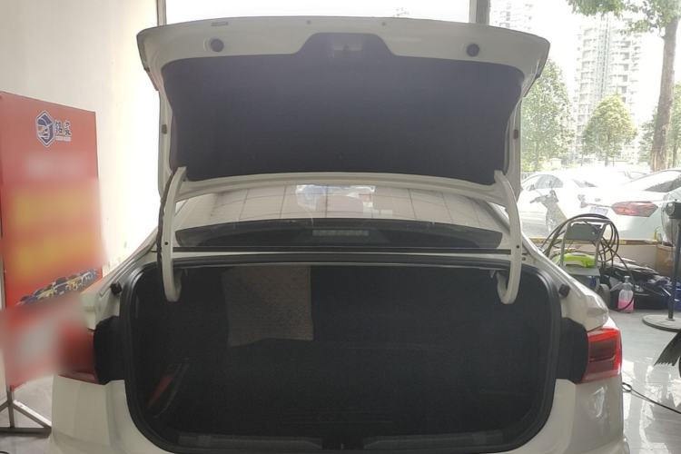 Used Volkswagen Bora 2021 1.5L Automatic Fashionable Smart Connectivity Version Trunk