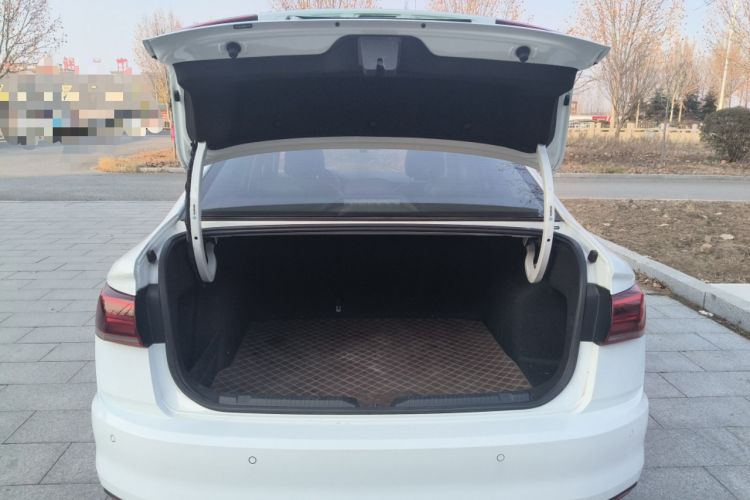 Used Volkswagen Bora 2021 1.5L Automatic Fashionable Smart Connectivity Version Trunk
