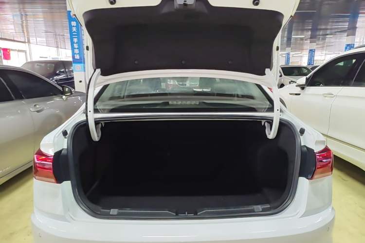 Used Volkswagen Bora 2021 1.5L Automatic Fashionable Smart Connectivity Version Trunk