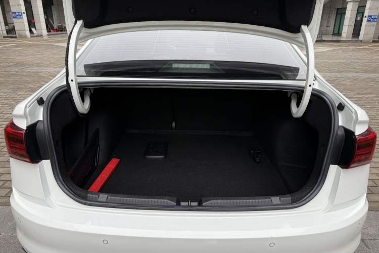 Used Volkswagen Bora 2021 1.5L Automatic Comfort Smart Connect Edition Trunk