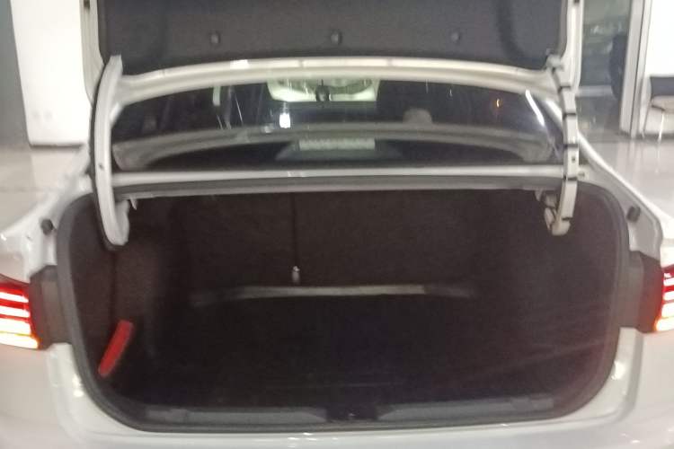 Used Volkswagen Bora 2021 1.5L Automatic Fashionable Smart Connectivity Version Trunk