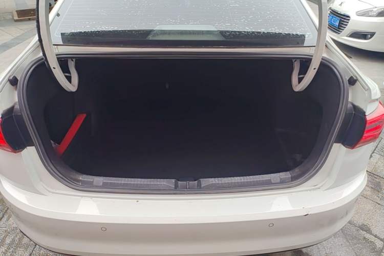 Used Volkswagen Bora 2021 1.5L Automatic Elite Smart Connect Edition Trunk