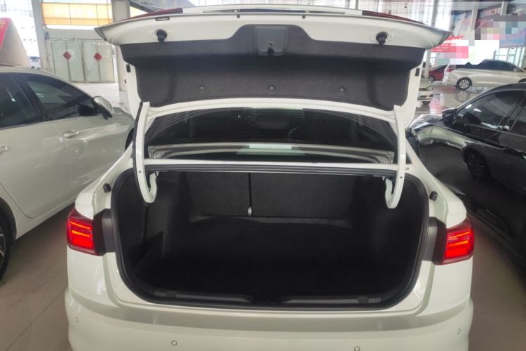 Used Volkswagen Bora 2021 1.5L Automatic Elite Smart Connect Edition Trunk