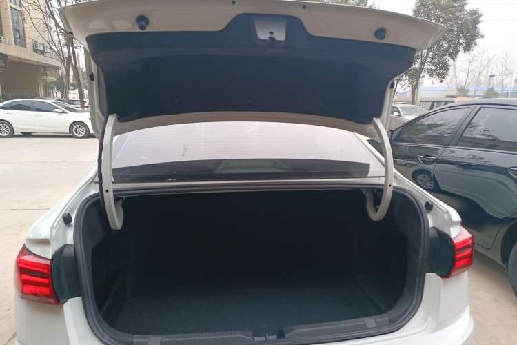 Used Volkswagen Bora 2021 1.5L Automatic Elite Smart Connect Edition Trunk