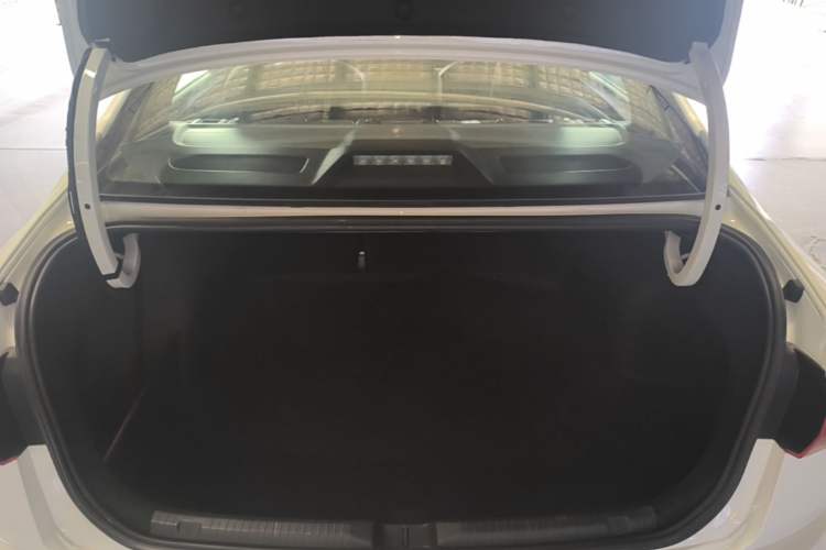 Used Volkswagen Bora 2021 1.5L Automatic Fashionable Smart Connectivity Version Trunk