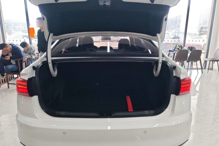 Used Volkswagen Bora 2021 1.5L Automatic Comfort Smart Connect Edition Trunk