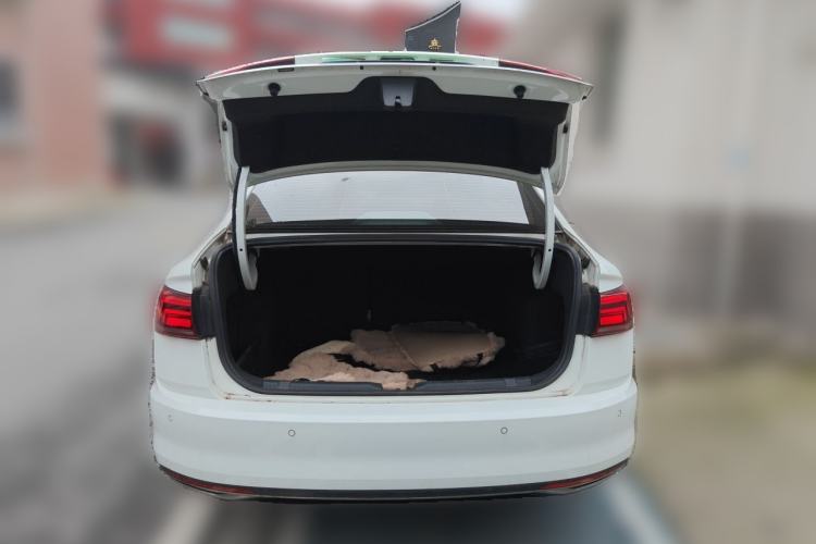 Used Volkswagen Bora 2021 1.5L Automatic Comfort Smart Connect Edition Trunk
