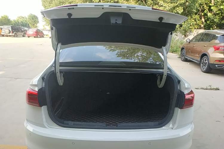 Used Volkswagen Bora 2021 1.5L Automatic Comfort Smart Connect Edition Trunk