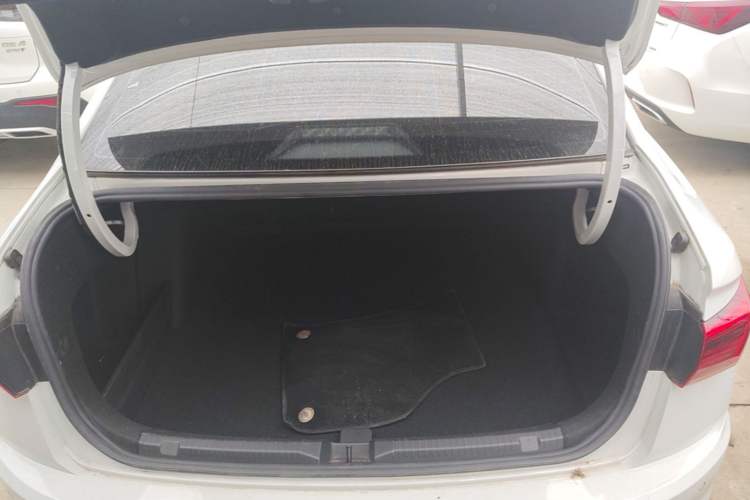Used Volkswagen Bora 2021 1.5L Automatic Comfort Smart Connect Edition Trunk