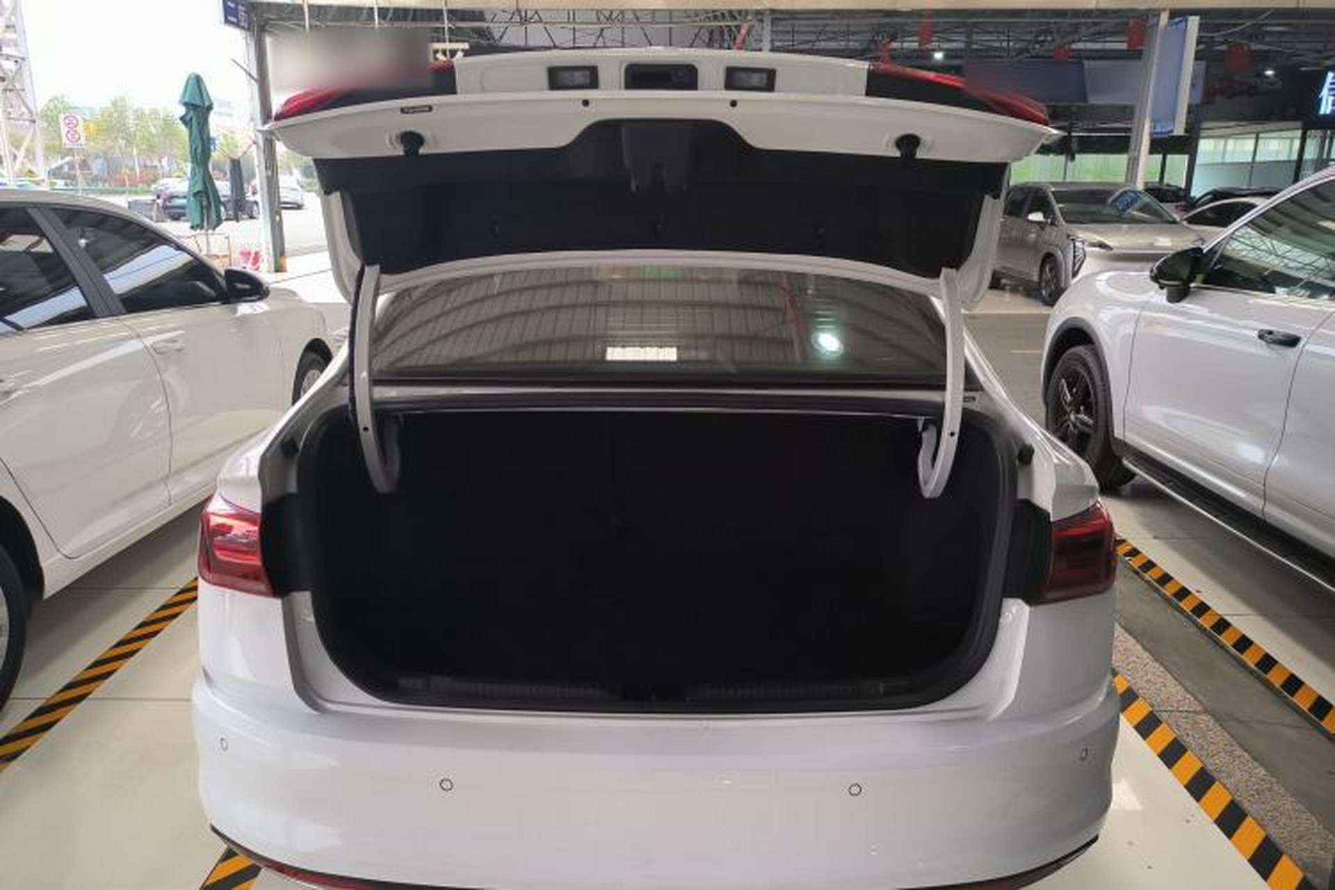 Used Volkswagen Bora 2021 1.5L Automatic Elite Smart Connect Edition Trunk