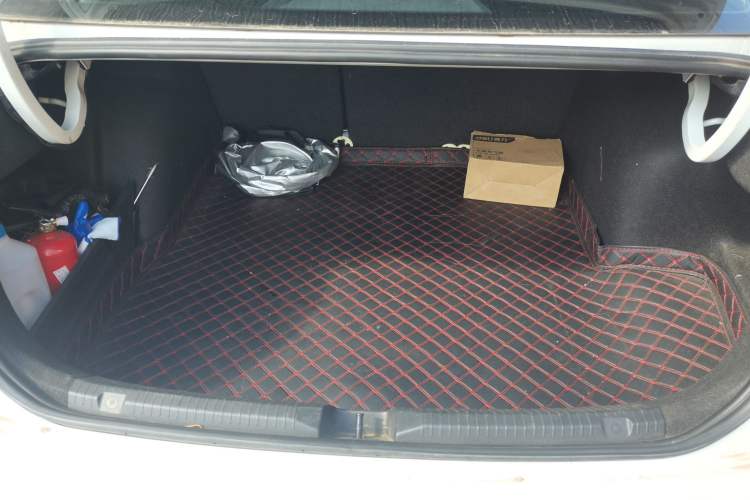 Used Volkswagen Bora 2021 1.5L Manual Fashion Smart Connect Edition Trunk