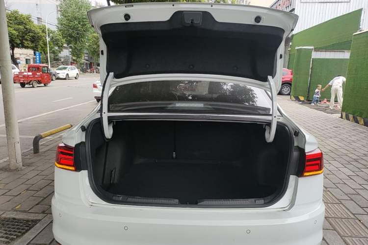 Used Volkswagen Bora 2021 1.5L Automatic Elite Smart Connect Edition Trunk