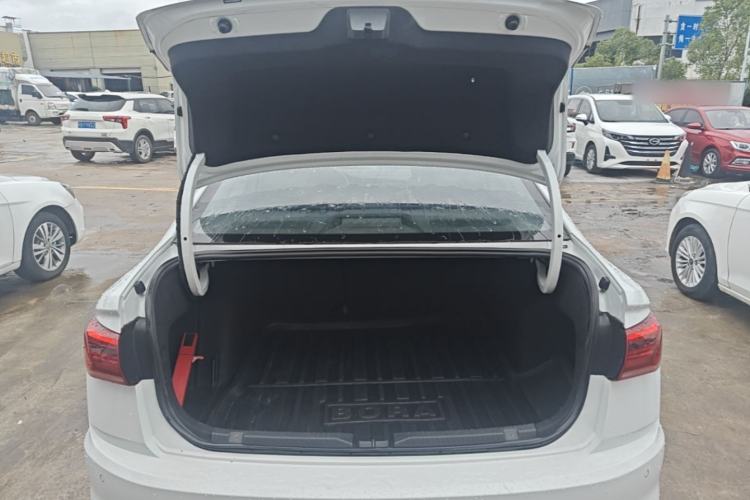 Used Volkswagen Bora 2021 1.5L Automatic Elite Smart Connect Edition Trunk