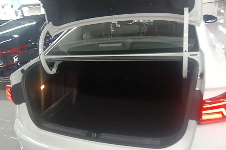 Used Volkswagen Bora 2021 280TSI DSG Elite Smart Connectivity Version Trunk