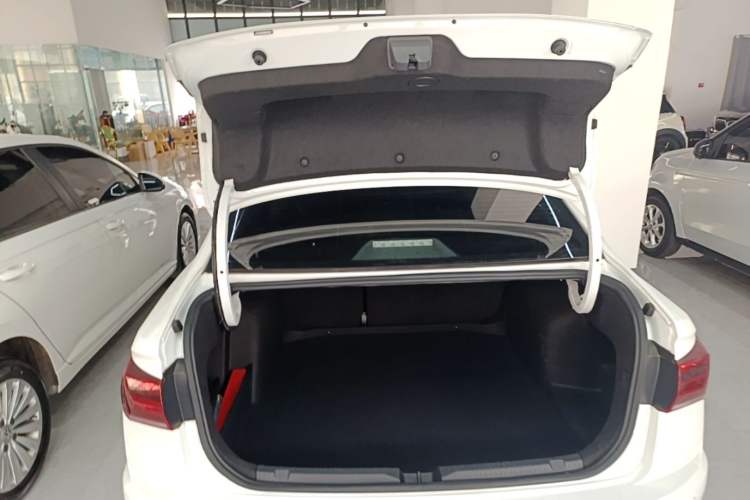 Used Volkswagen Bora 2021 1.5L Automatic Fashionable Smart Connectivity Version Trunk