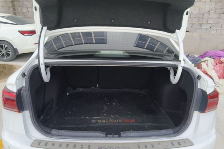 Used Volkswagen Bora 2021 1.5L Automatic Comfort Smart Connect Edition Trunk
