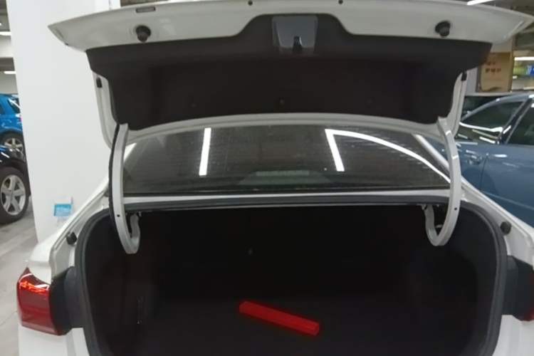 Used Volkswagen Bora 2021 1.5L Automatic Fashionable Smart Connectivity Version Trunk