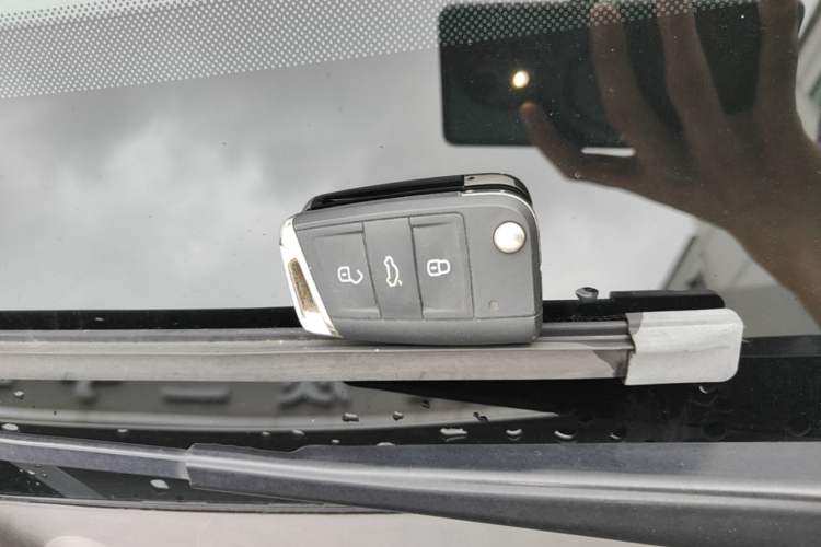 Used Volkswagen Bora 2021 1.5L Automatic Elite Smart Connect Edition Vehicle Key