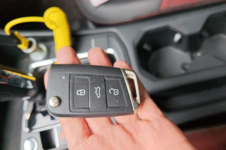 Used Volkswagen Bora 2021 1.5L Automatic Elite Smart Connect Edition Vehicle Key