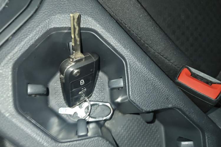 Used Volkswagen Bora 2021 1.5L Automatic Fashionable Smart Connectivity Version Vehicle Key