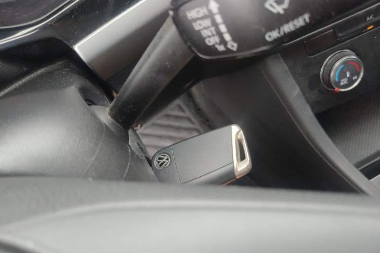 Used Volkswagen Bora 2021 1.5L Automatic Fashionable Smart Connectivity Version Vehicle Key