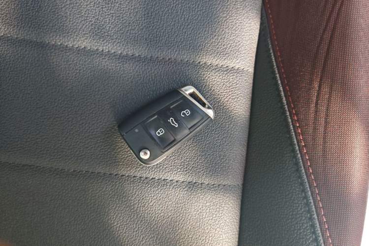 Used Volkswagen Bora 2021 1.5L Automatic Elite Smart Connect Edition Vehicle Key