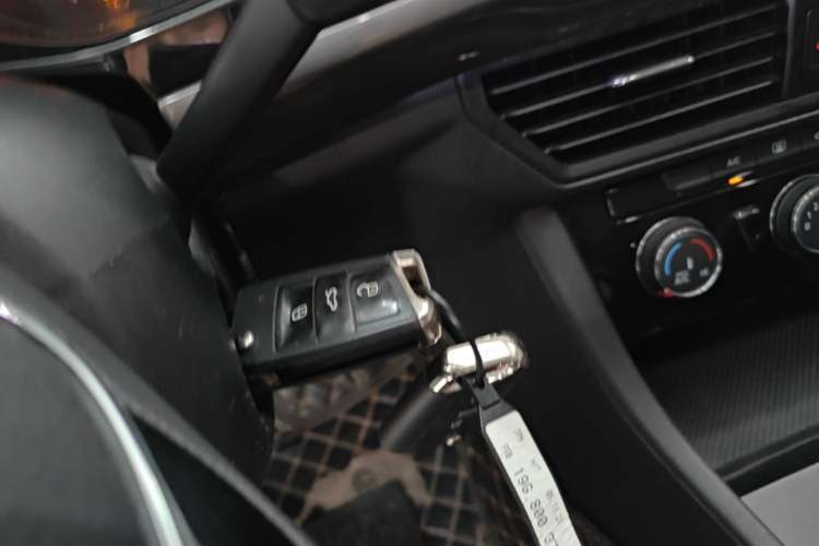 Used Volkswagen Bora 2021 1.5L Automatic Comfort Smart Connect Edition Vehicle Key