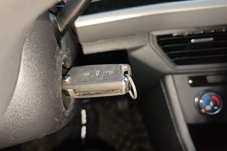 Used Volkswagen Bora 2021 1.5L Automatic Fashionable Smart Connectivity Version Vehicle Key