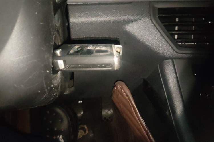 Used Volkswagen Bora 2021 1.5L Automatic Fashionable Smart Connectivity Version Vehicle Key