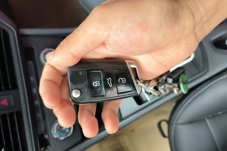 Used Volkswagen Bora 2021 1.5L Automatic Fashionable Smart Connectivity Version Vehicle Key