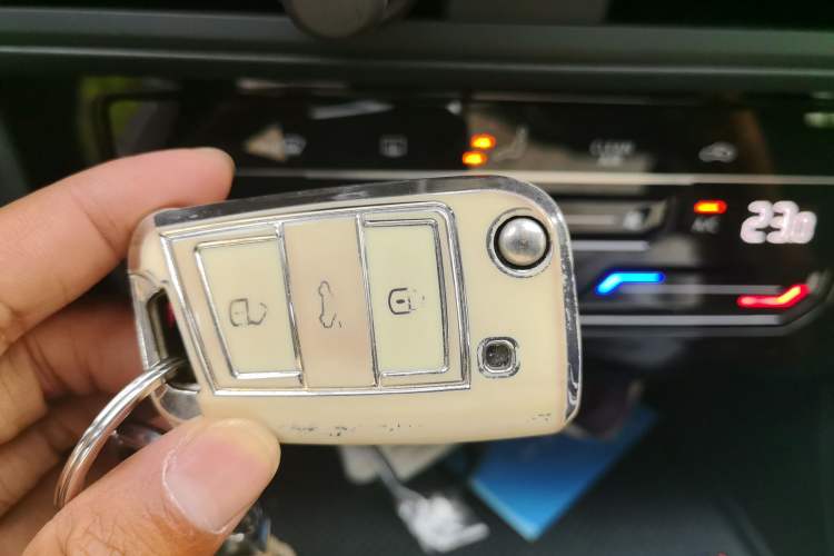 Used Volkswagen Bora 2021 1.5L Automatic Elite Smart Connect Edition Vehicle Key