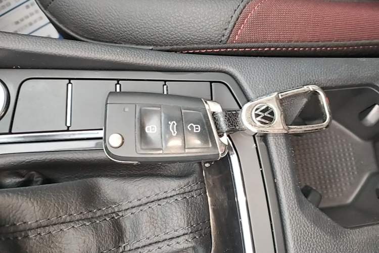 Used Volkswagen Bora 2021 1.5L Automatic Elite Smart Connect Edition Vehicle Key